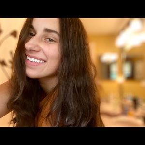 Meet your Posher, Rebecca